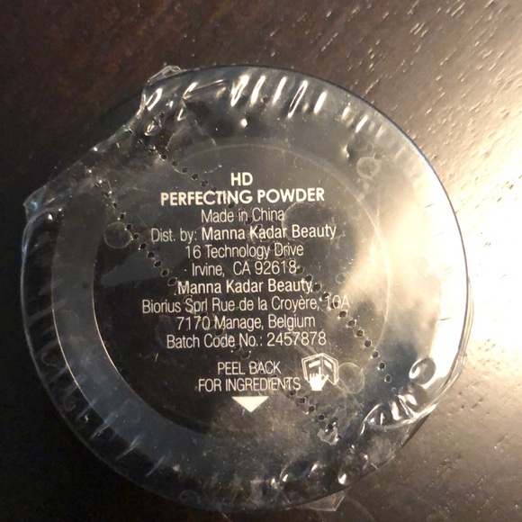 Mannakadar Beauty HD Perfecting Powder - Picture 3 of 3